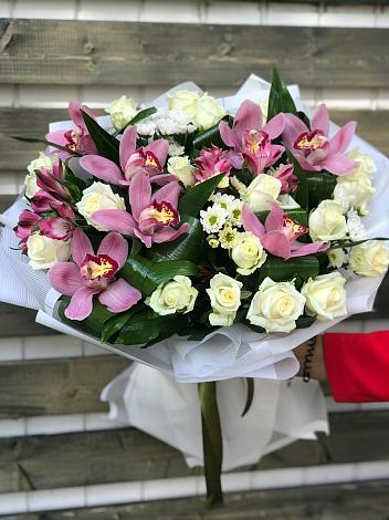 Букет цветов из: Розы и Хризантемы в Купино