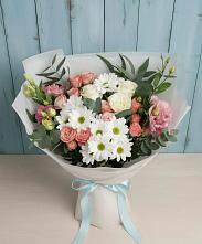 Букет цветов из:  Розы, Лизиантусы и Хризантемы в Купино