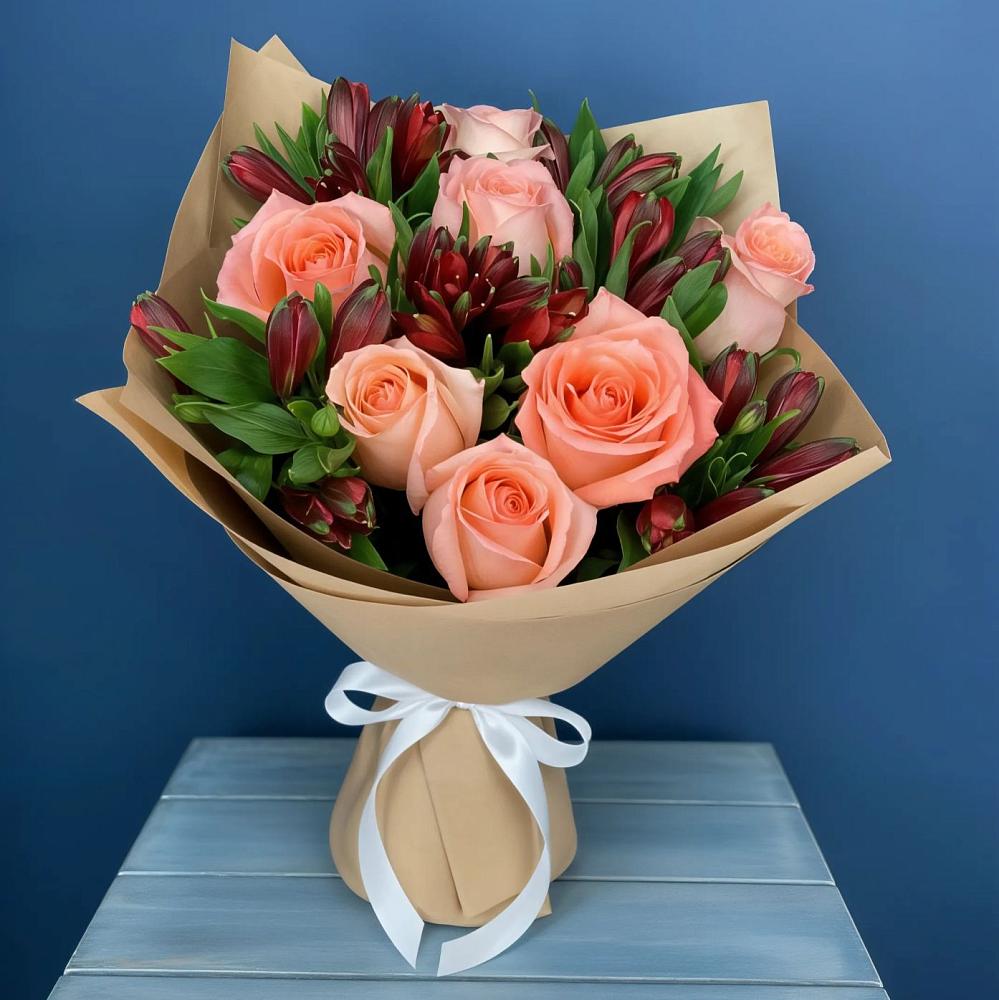 Букет цветов из: Розы и Альстромерии в Купино