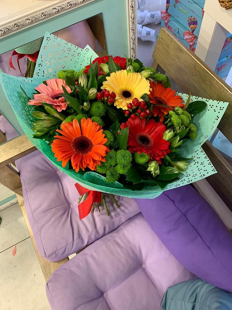 Букет цветов из: Герберы, Хризантемы и Альстромерии в Купино