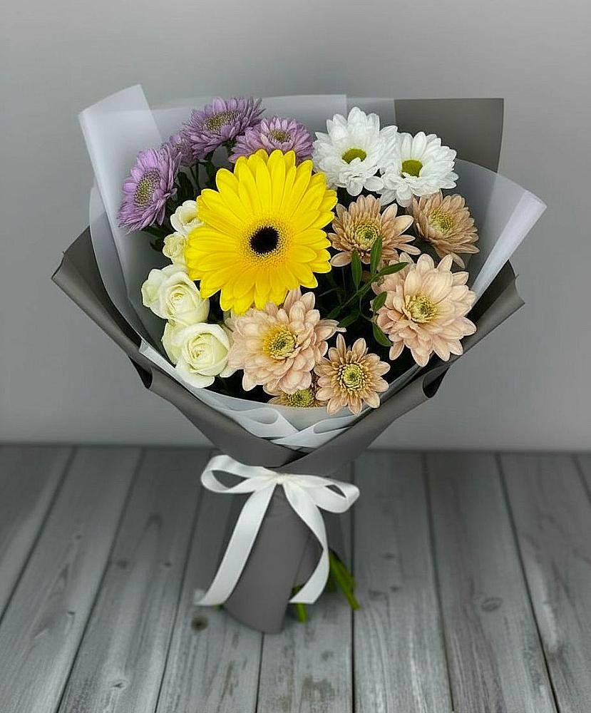 Букет цветов из: Розы, Герберы и Хризантемы в Купино