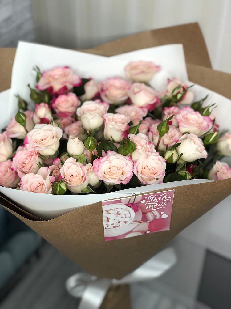 Букет цветов из: Розы в Купино