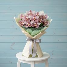 Букет цветов из:  Орхидеи и Розы в Купино