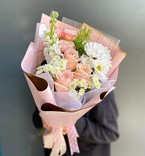 Букет цветов из:  Хризантемы и Розы в Купино