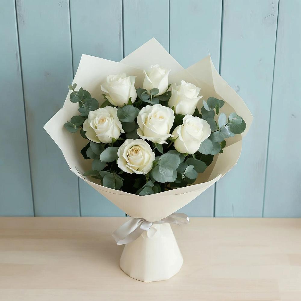 Букет Белые розы в Эвкалипте в Купино