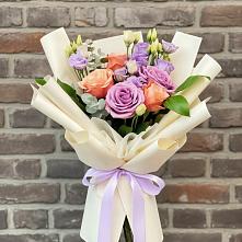 Букет цветов из:  Лизиантусы и Розы #REPLACE_PRED# Купино