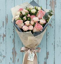 Букет цветов из:  Розы в Купино