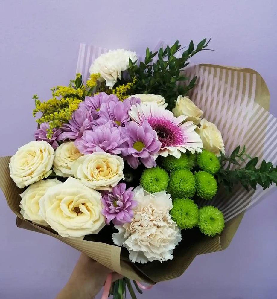 Букет цветов из: Хризантемы, Розы, Гвоздики и Герберы в Купино