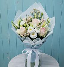 Букет цветов из:  Розы и Лизиантусы в Купино