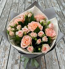 Букет цветов из:  Розы в Купино