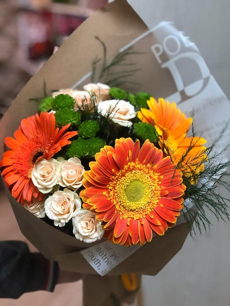Букет цветов из: Герберы, Хризантемы и Розы в Купино