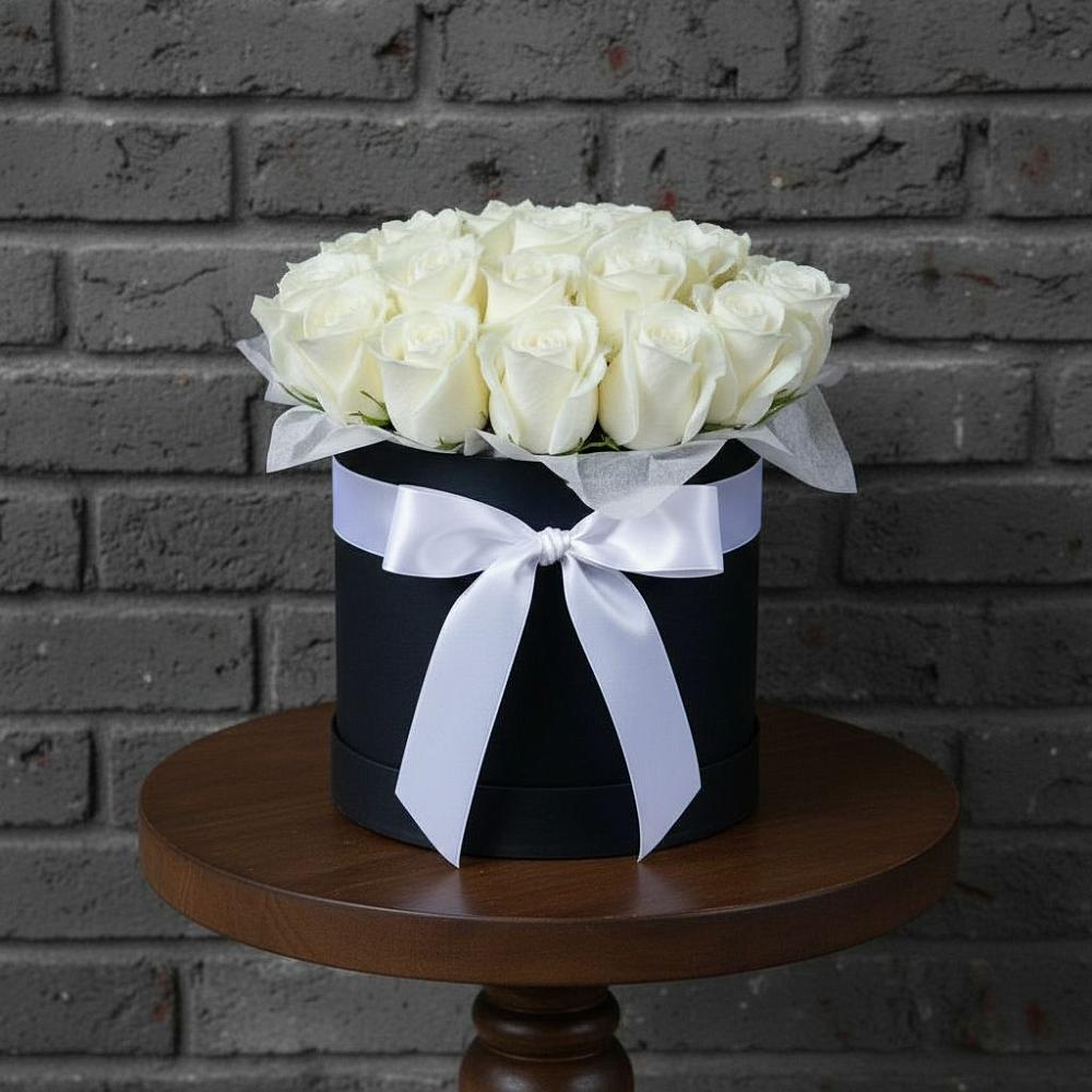 Цветочная композиция из Розы в шляпной коробке в Купино