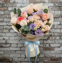 Букет цветов из:  Розы, Лизиантусы и Гвоздики в Купино