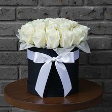 Цветочная композиция из Розы в шляпной коробке в Купино